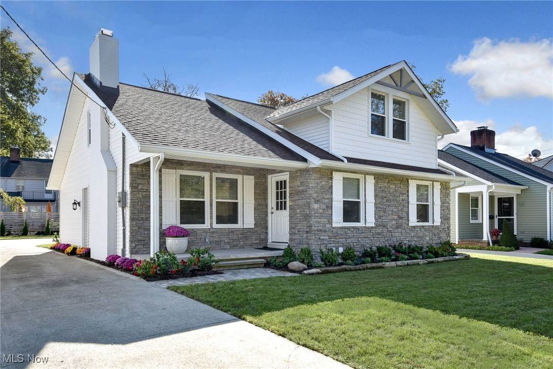 19133 Shoreland Avenue - Photo 1