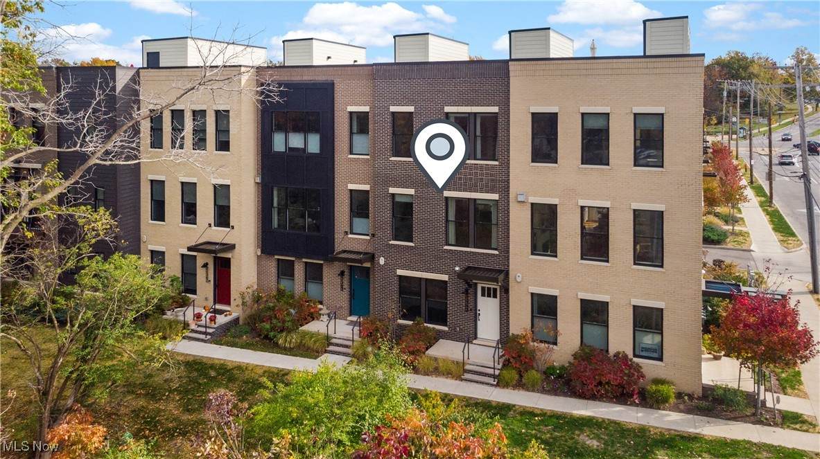 11203 Park Place - Photo 1