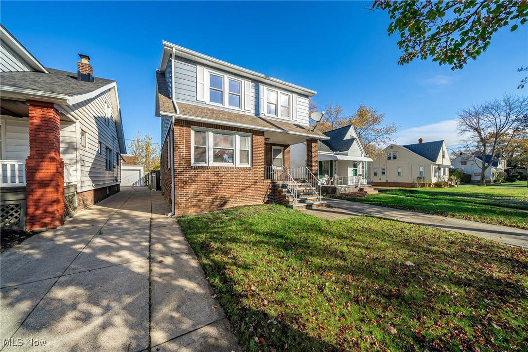 13712 West Avenue - Photo 1