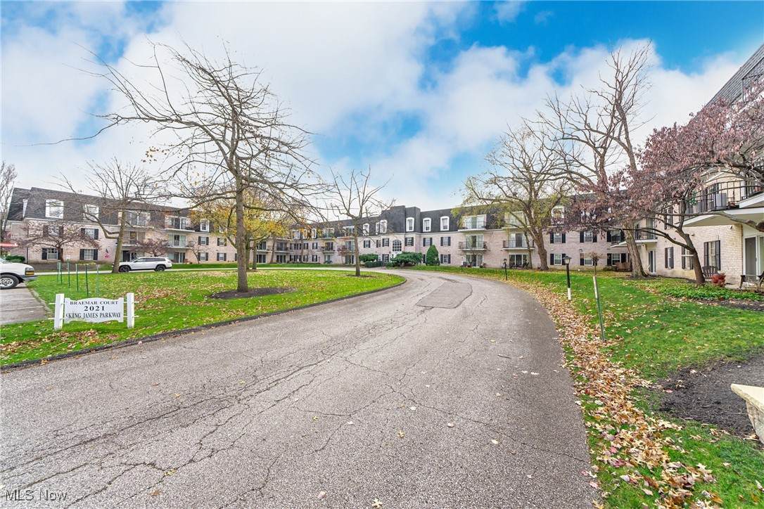 2021 King James Parkway - Photo 1