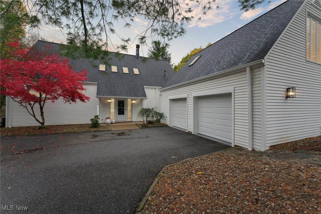 963 Meadowlark Circle - Photo 1