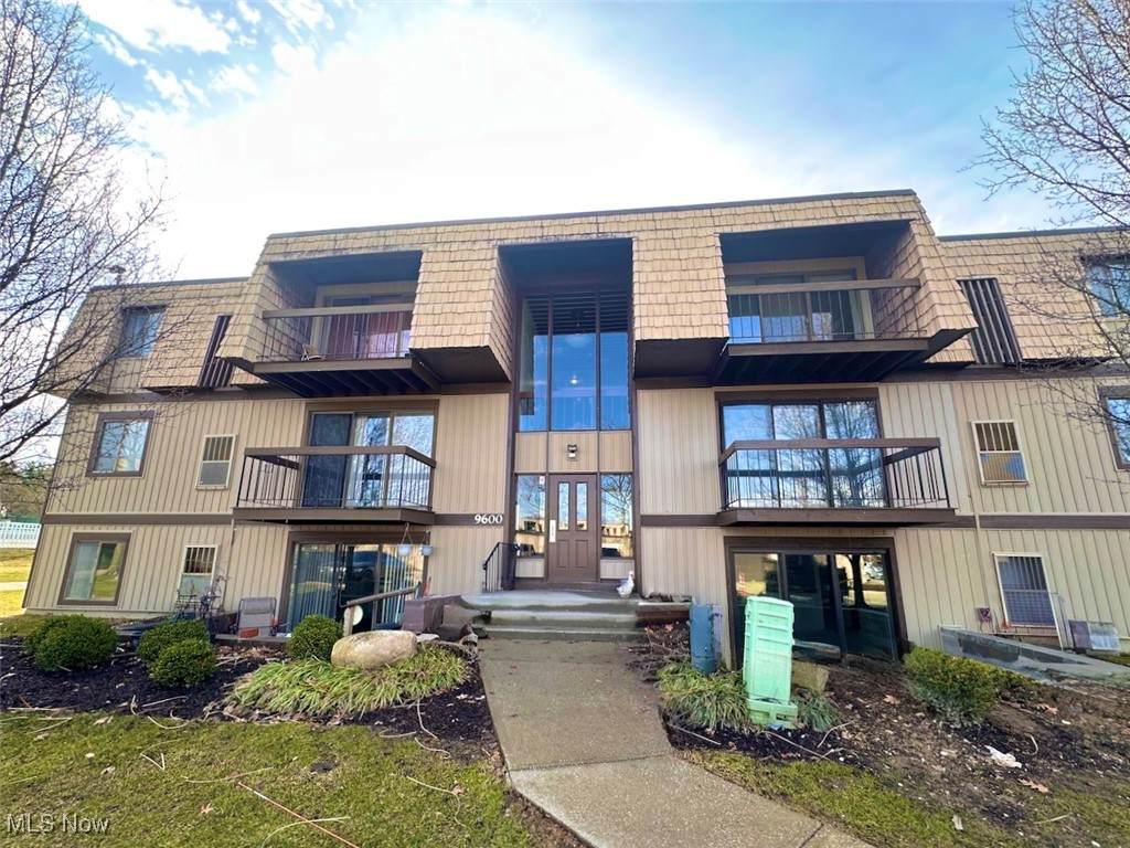 9600 Cove Drive - Photo 1