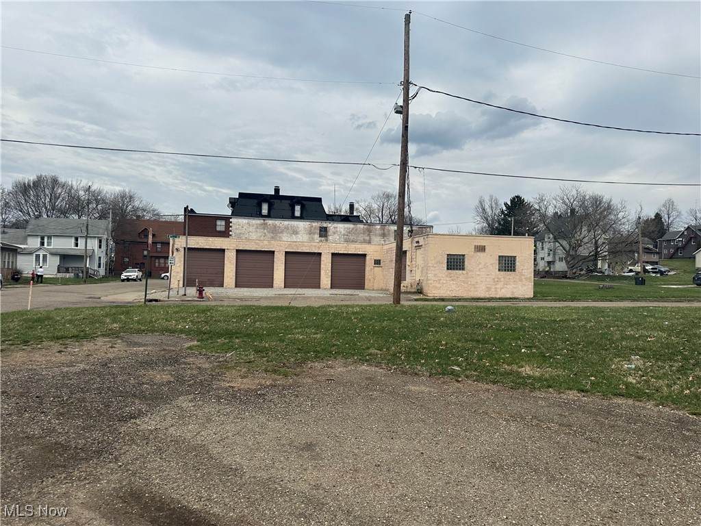 204 Brown Avenue - Photo 1
