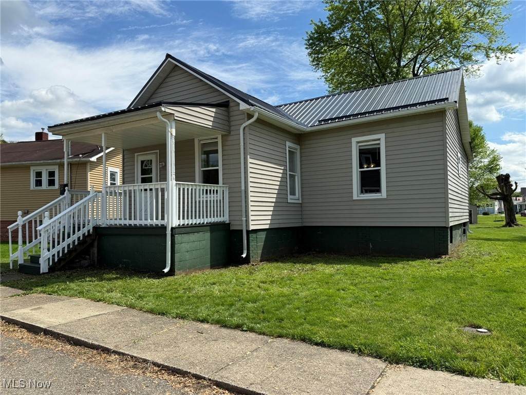 208 1st Street - Photo 1