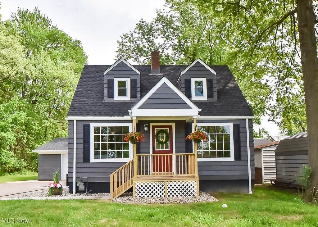 803 Hawthorne Avenue - Photo 1