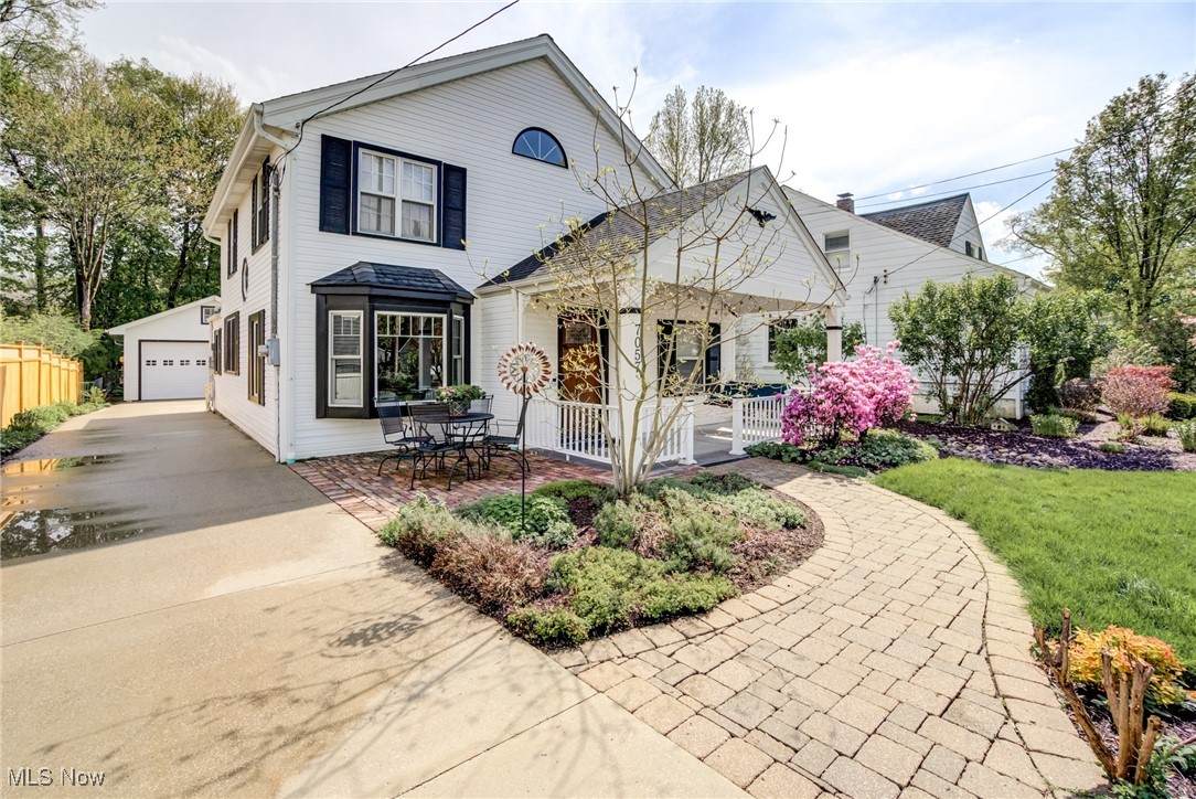 7057 Pine Street - Photo 1