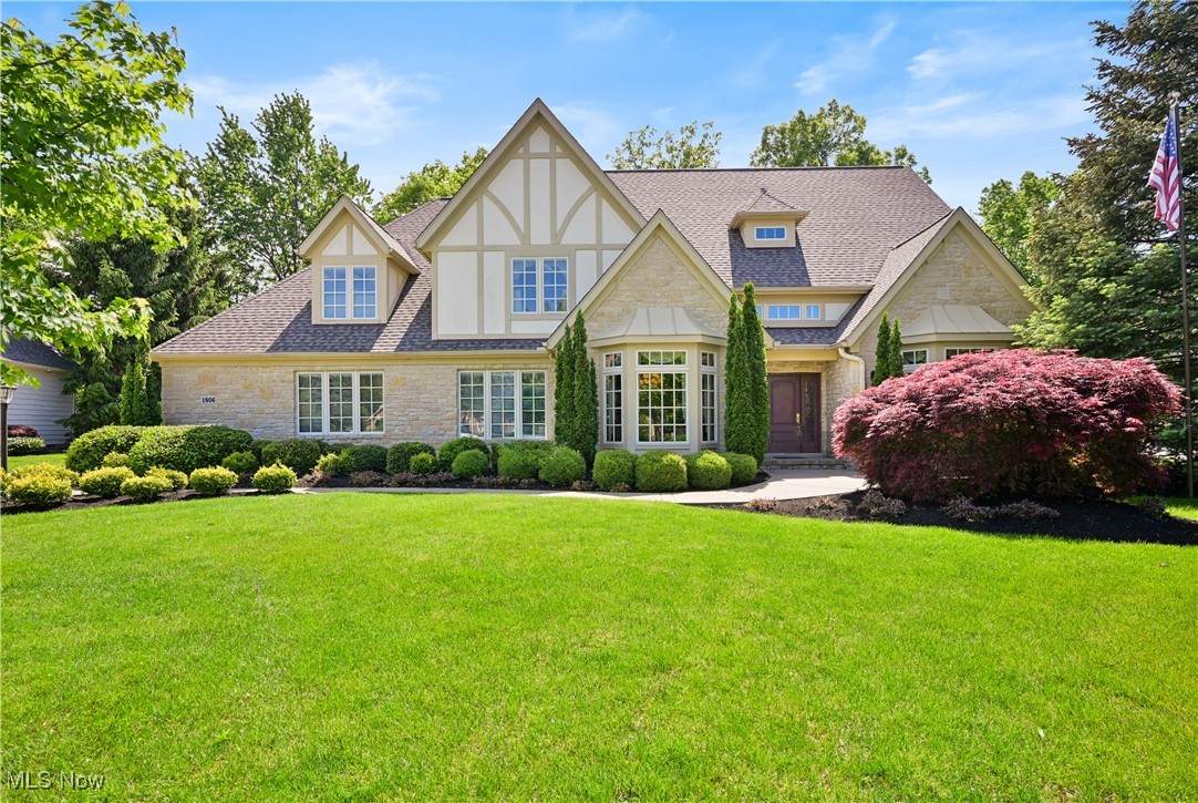 1806 Arlington Row - Photo 1
