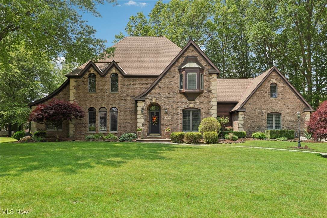 408 Greenbriar Drive - Photo 1