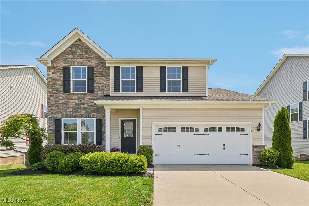 733 Hilliary Lane - Photo 1