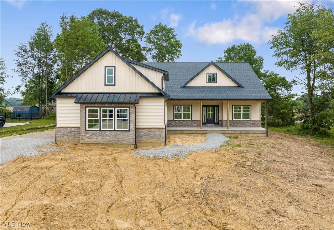 539 Lakewood Drive - Photo 1