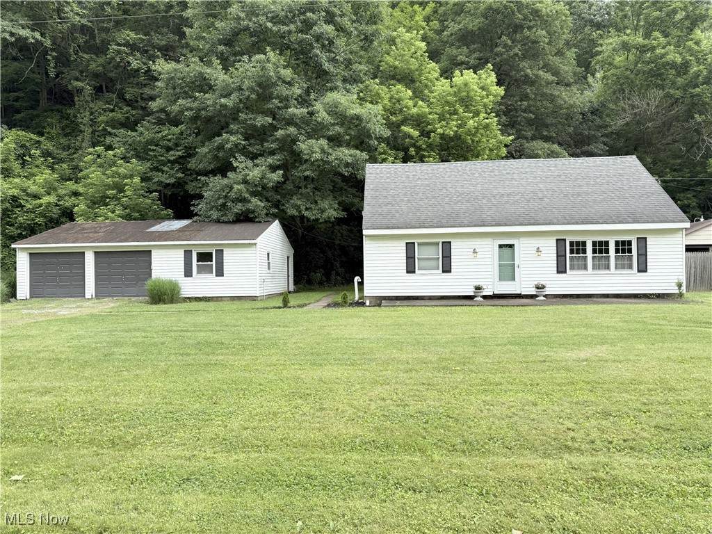 4901 Kings Creek Road - Photo 1