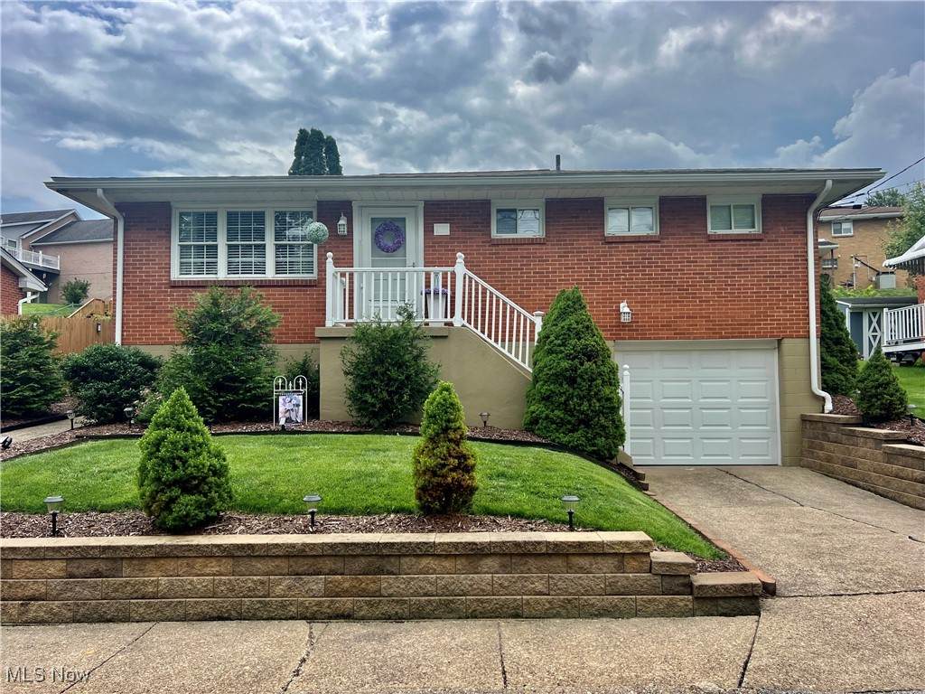 206 Crystal Lane - Photo 1