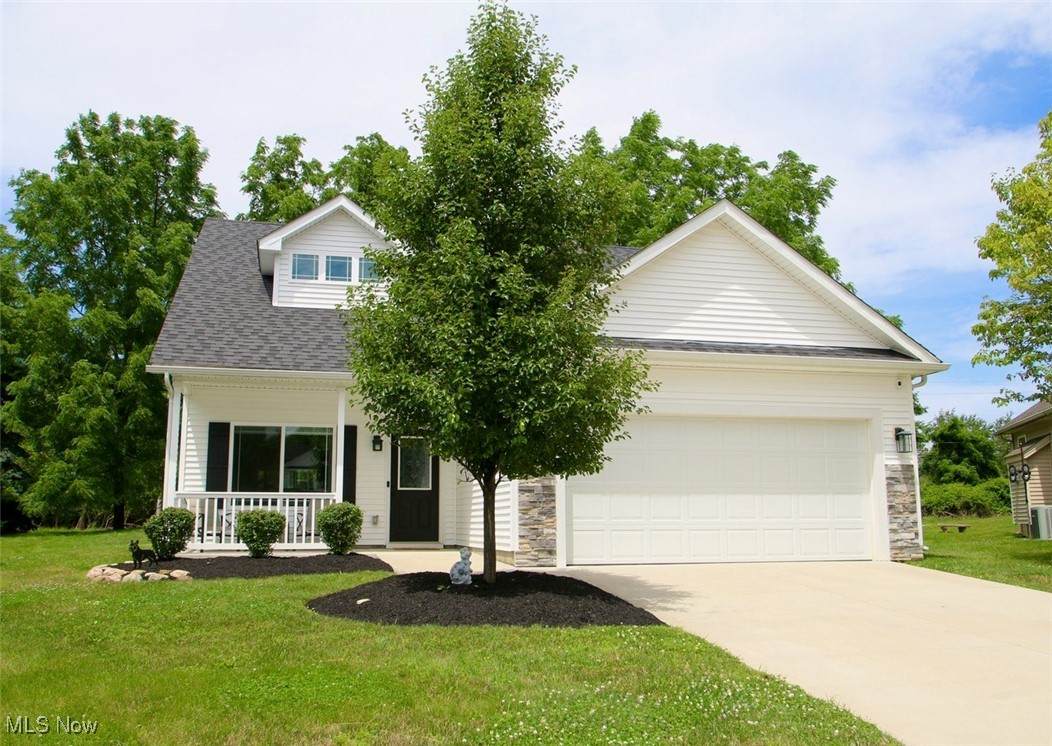 629 Beacon Drive - Photo 1