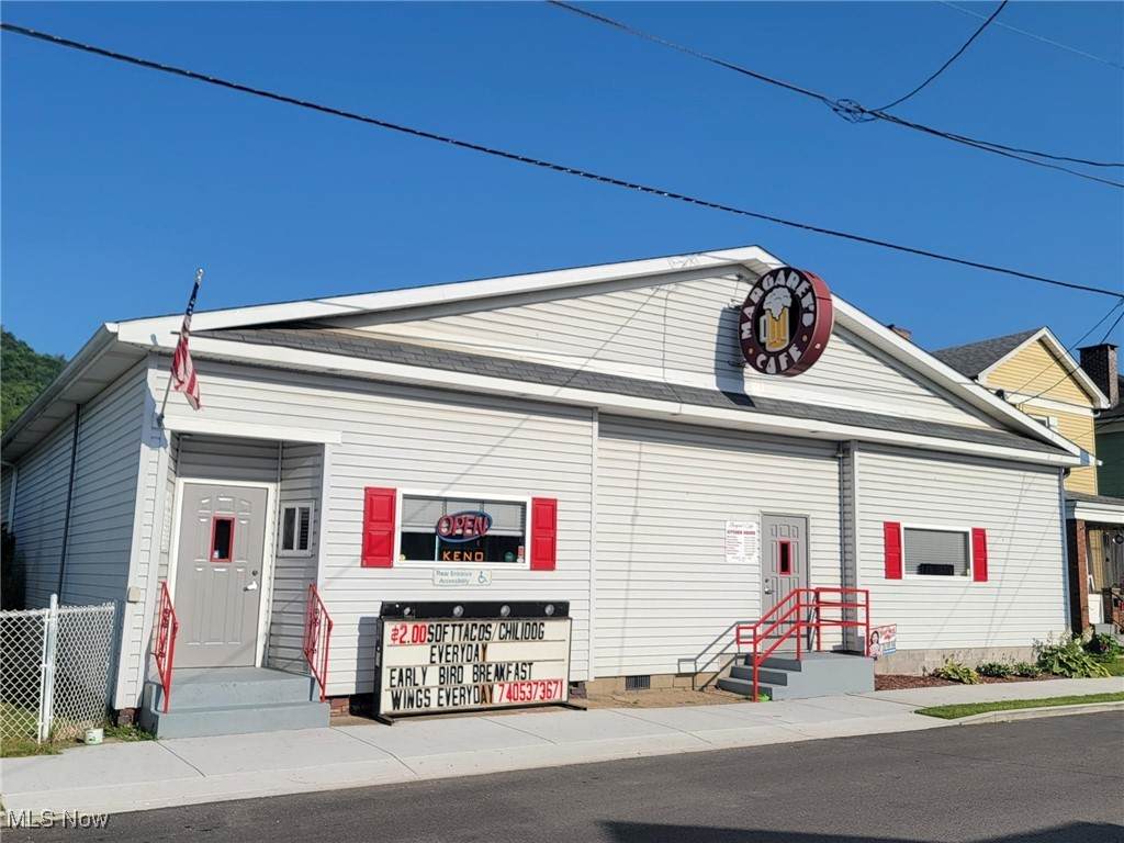 805 5th Street - Photo 1