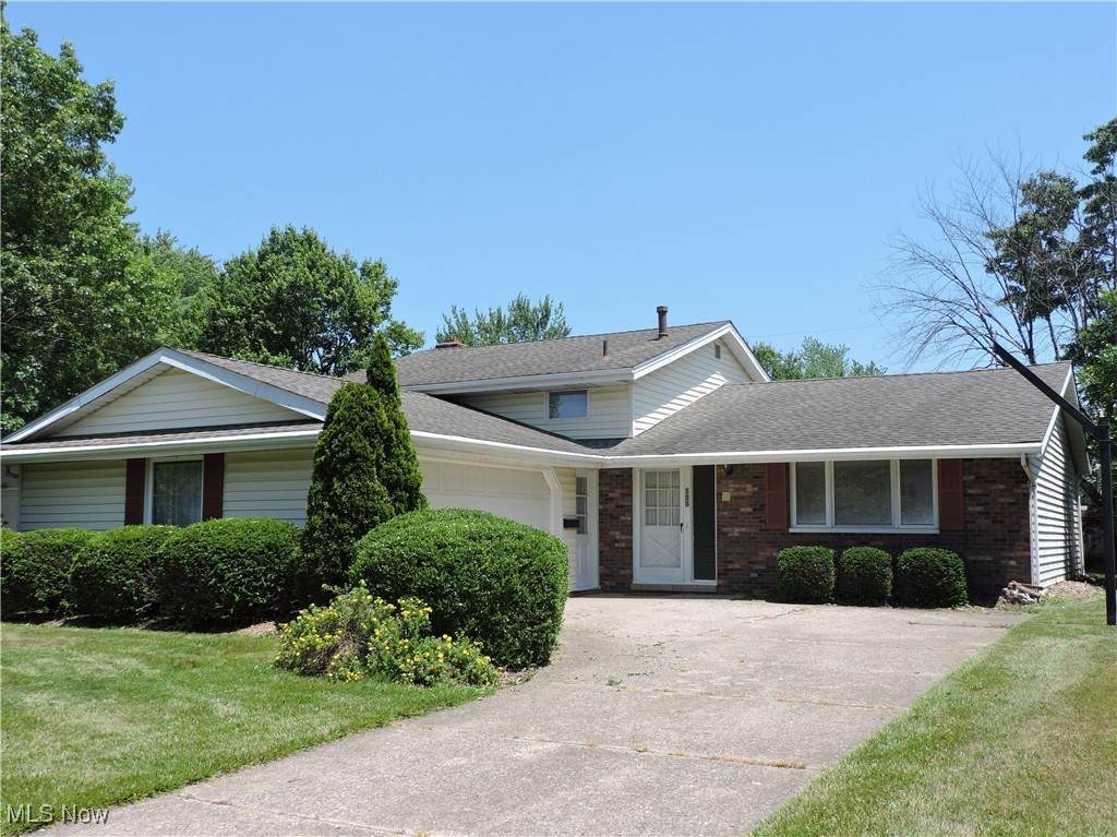 125 Northfield Drive - Photo 1