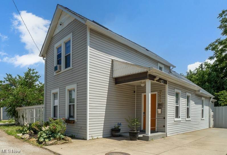 5815 Waverly Court - Photo 1