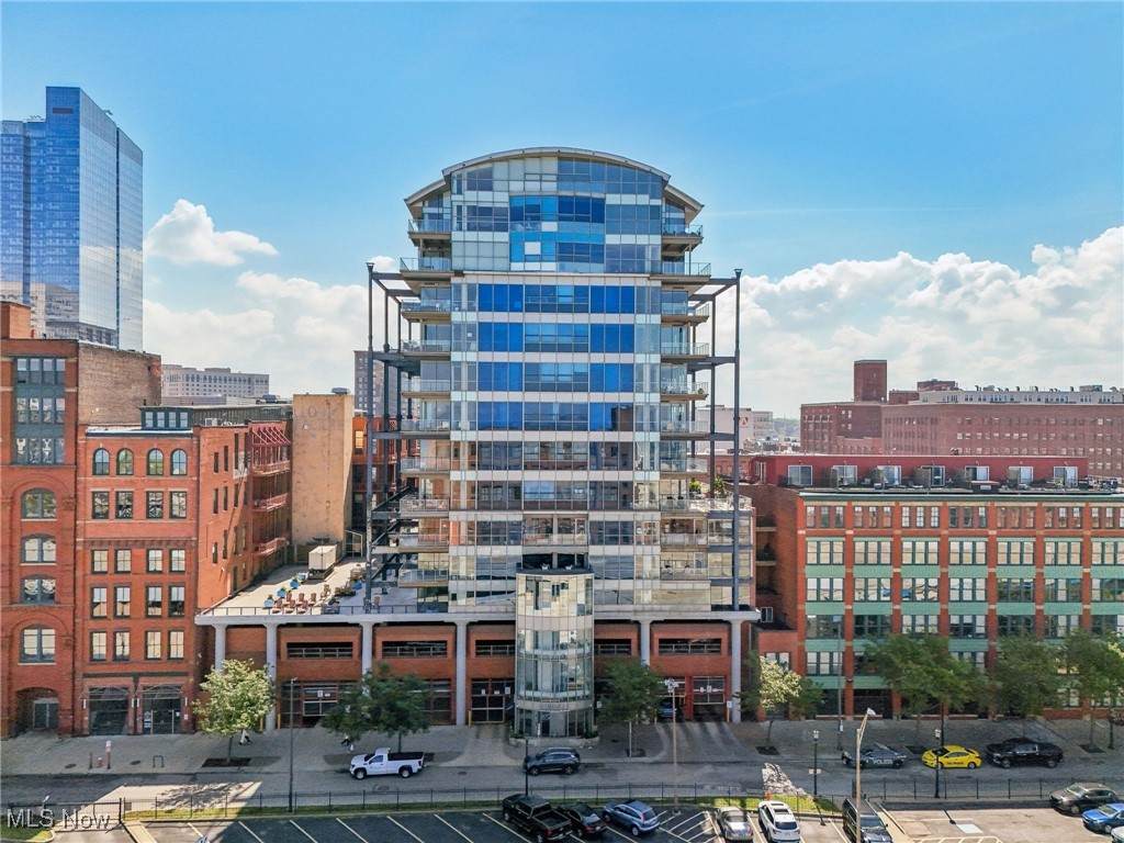 701 Lakeside Avenue - Photo 1