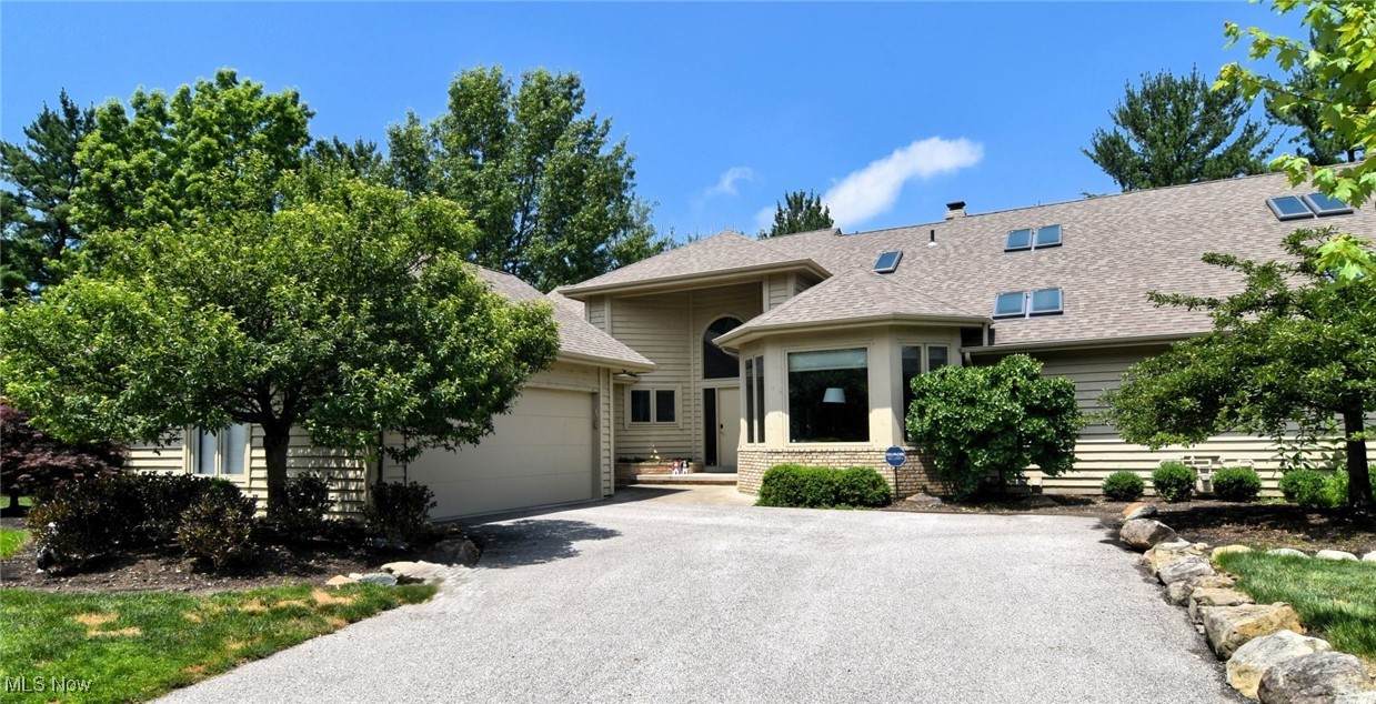 10 Hyde Park - Photo 1