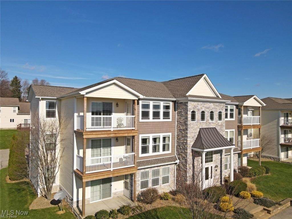 863 Cedar Way - Photo 1
