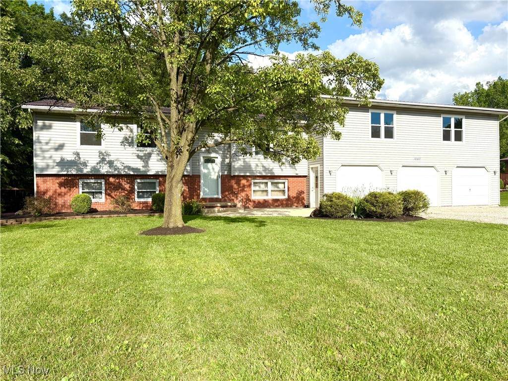 1007 Overlook Drive - Photo 1