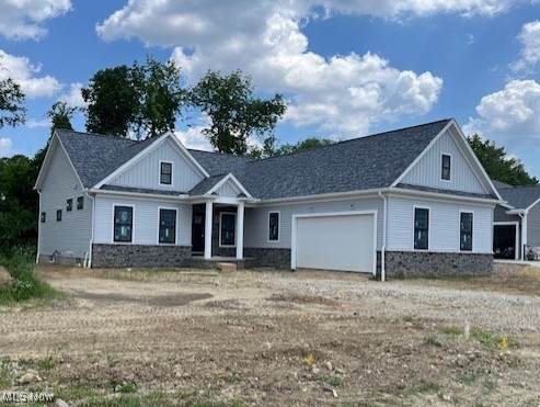 453 Sunrise View Drive - Photo 1