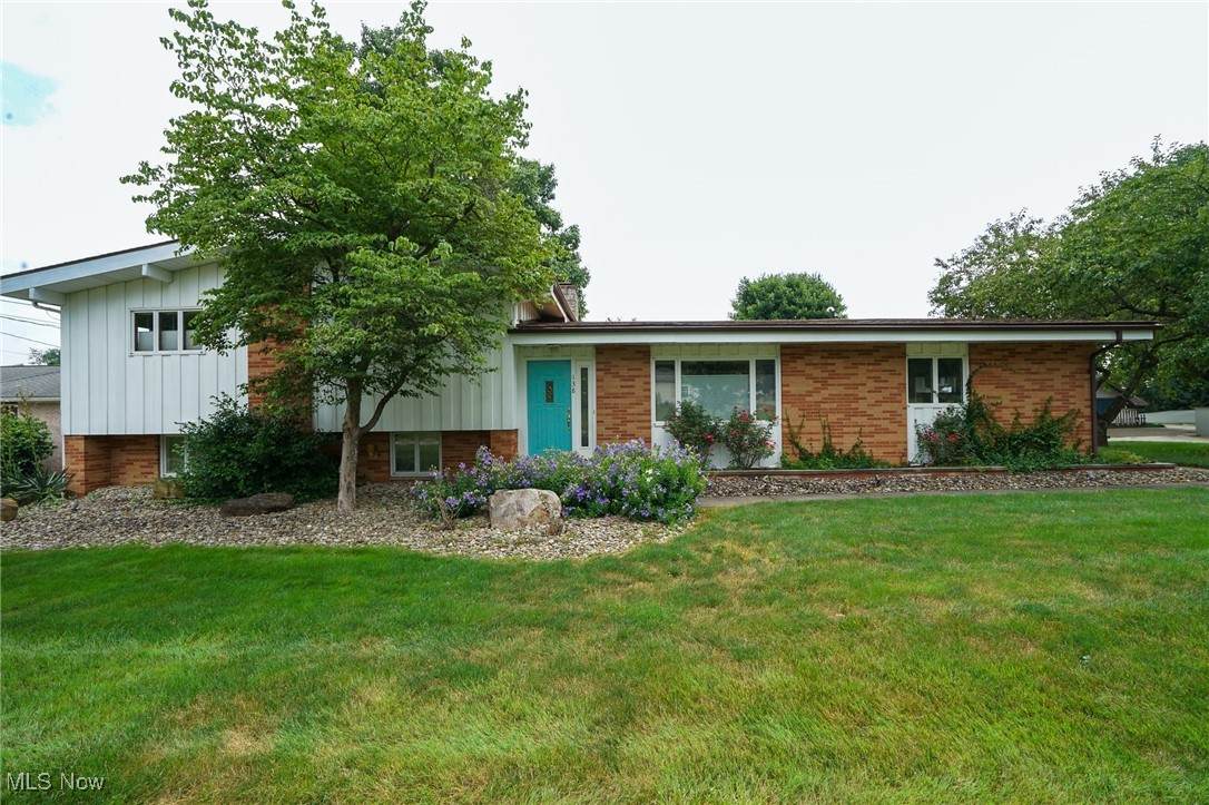 138 Robinhood Way - Photo 1
