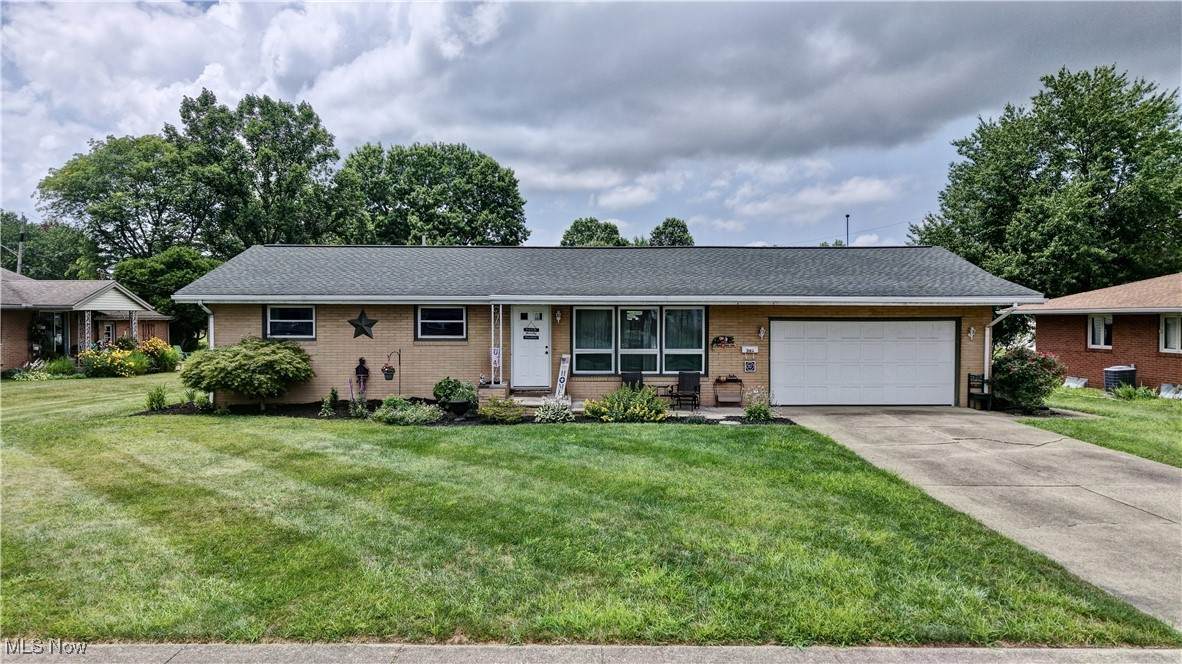 344 Grant Street - Photo 1