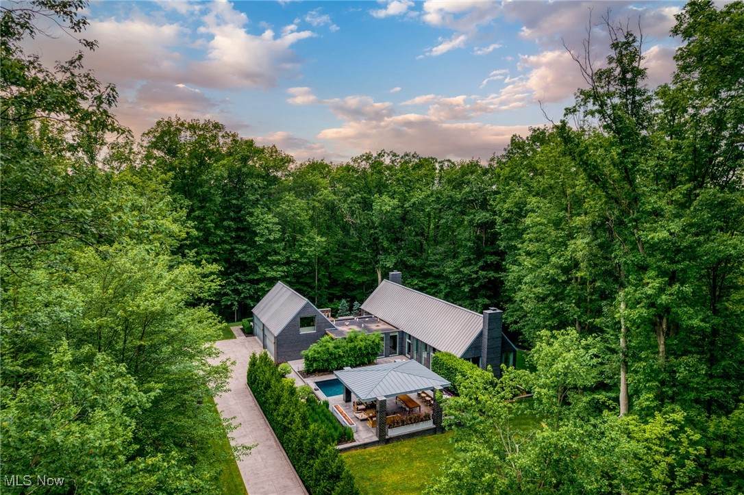 6030 Deer Run Drive - Photo 1