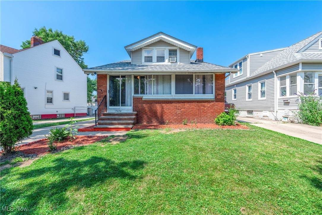 17424 Oxford Avenue - Photo 1