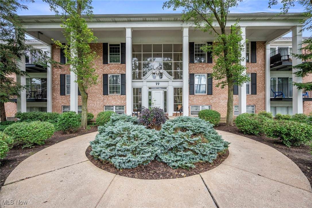 77 Atterbury Boulevard - Photo 1