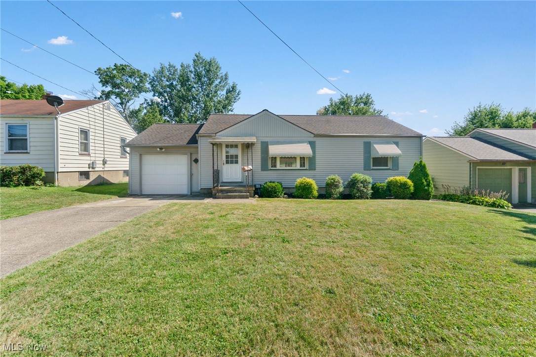 445 Powers Avenue - Photo 1