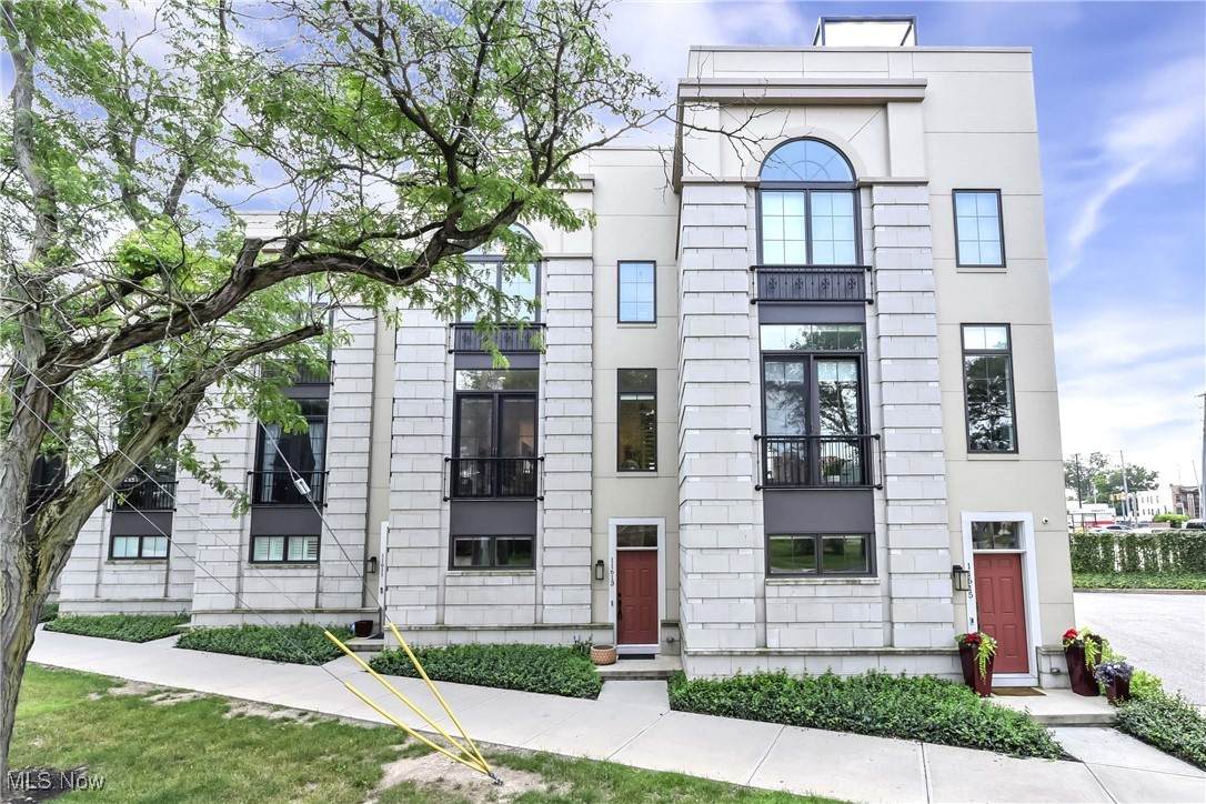 11613 Lake Avenue - Photo 1