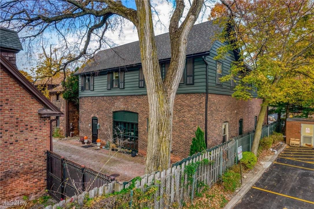 4 Herrick Mews - Photo 1
