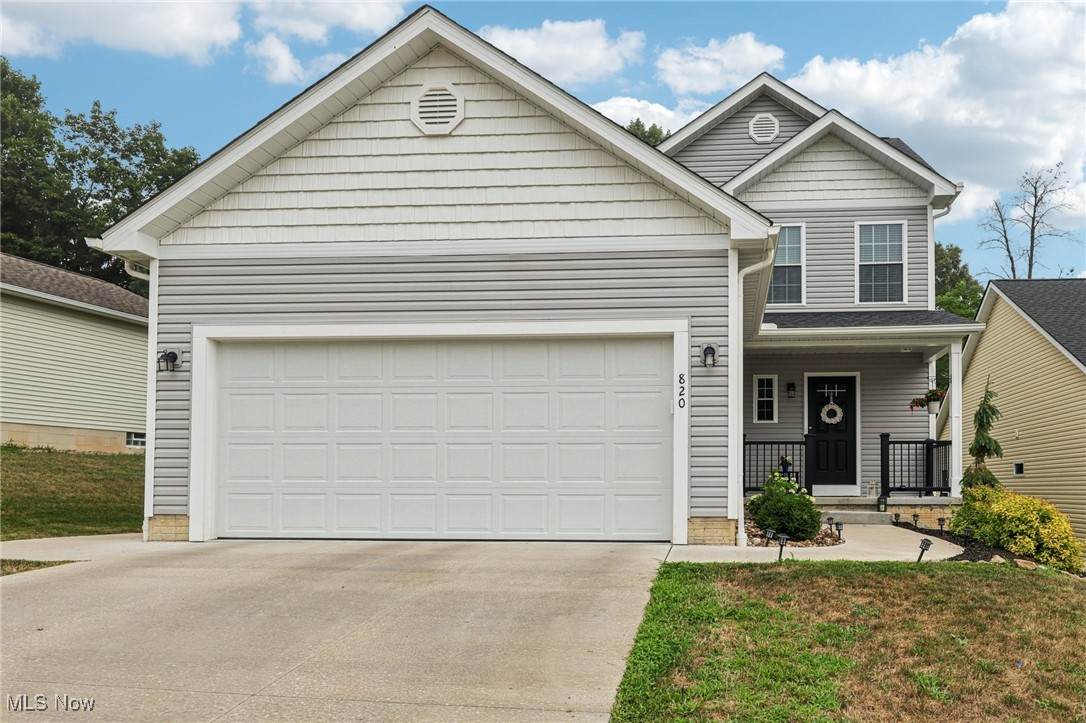 820 Thorn Way - Photo 1
