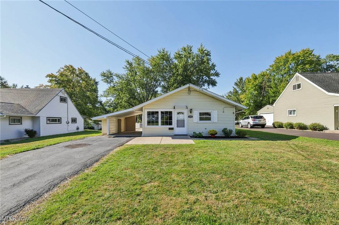 2295 Bel Aire Lane - Photo 1