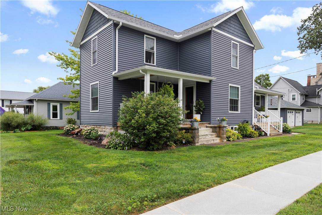 414 Perry Street - Photo 1