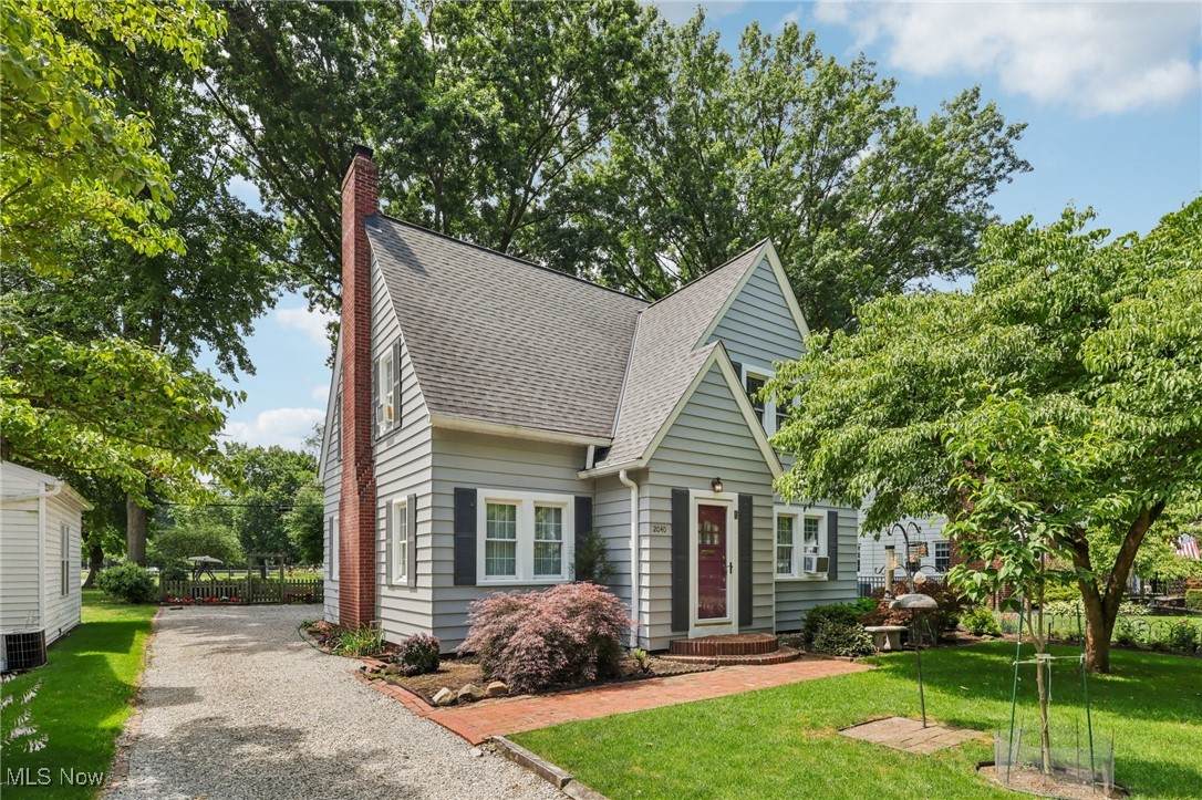 2040 Braewick Drive - Photo 1