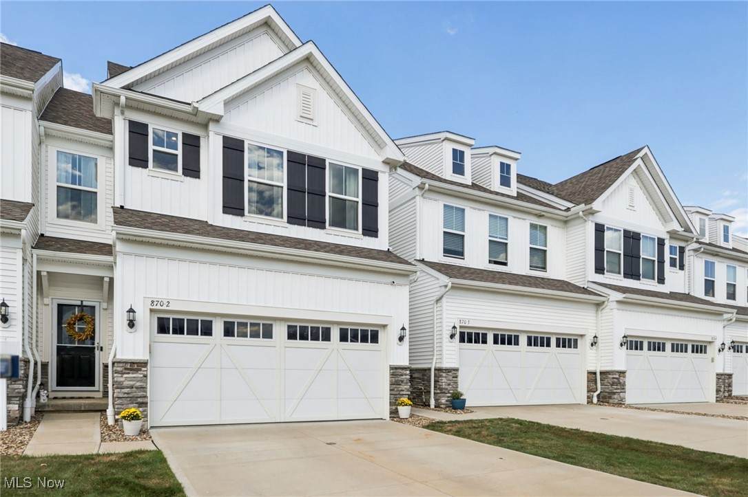 870 Dipper Lane - Photo 1