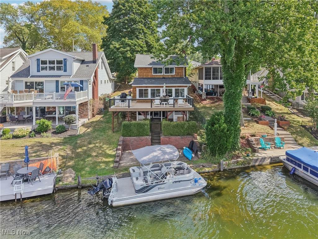 3644 Portage Point Boulevard - Photo 1