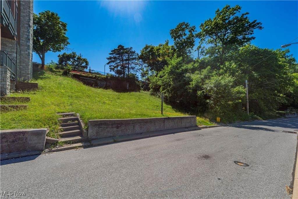 19204 Frazier Drive - Photo 1