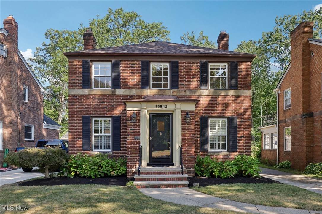 15842 Edgecliff Avenue - Photo 1