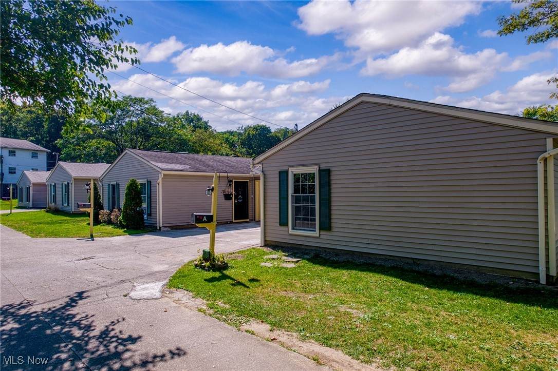 1020 Hamlin Drive - Photo 1