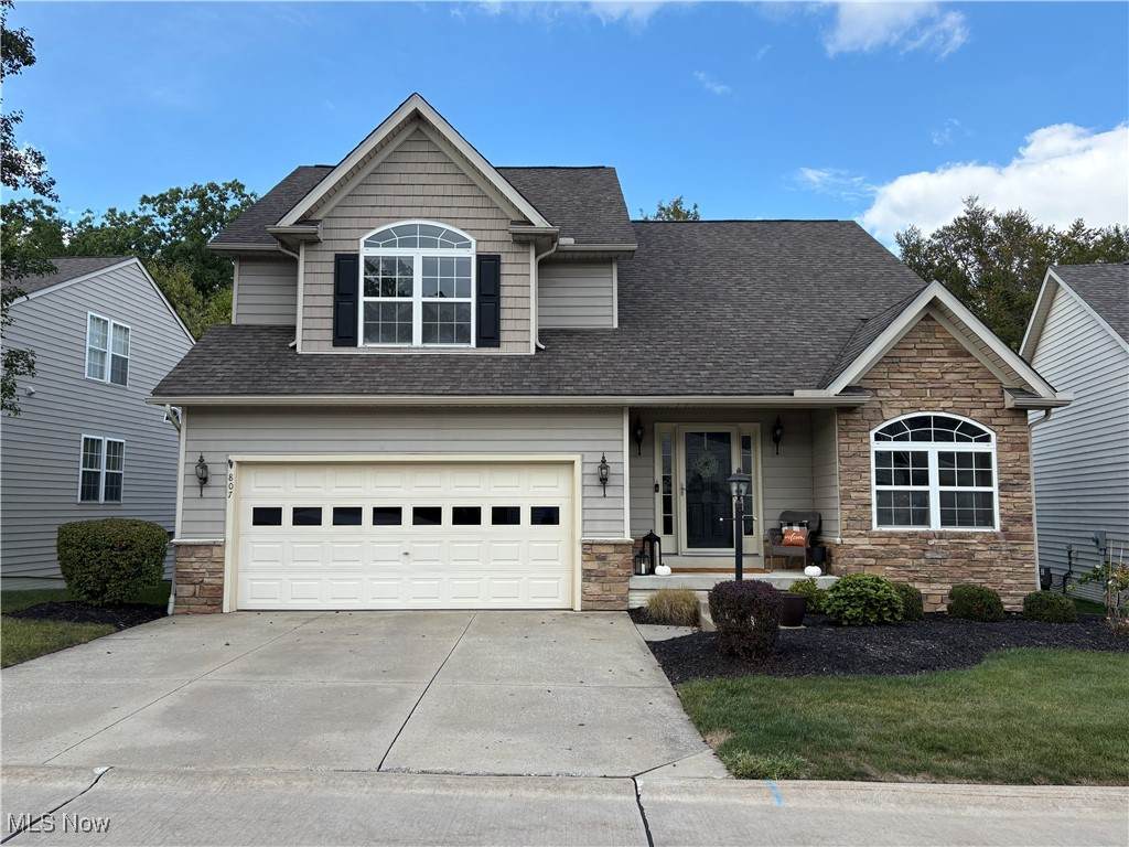 807 Willow Creek Drive - Photo 1