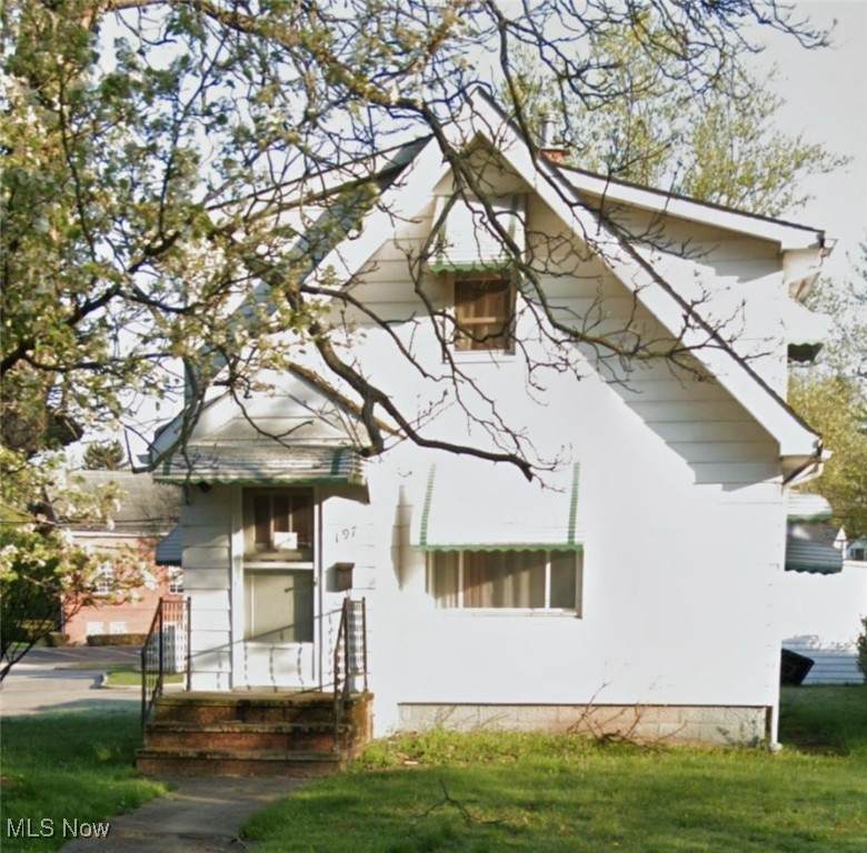 197 Columbus Street - Photo 1