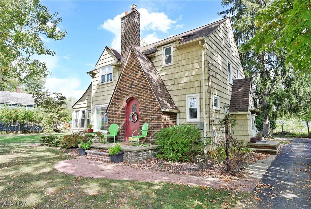 7593 Columbia Road - Photo 1