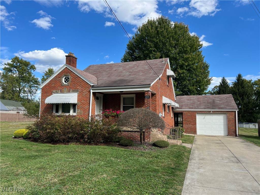 225 Raccoon Road - Photo 1