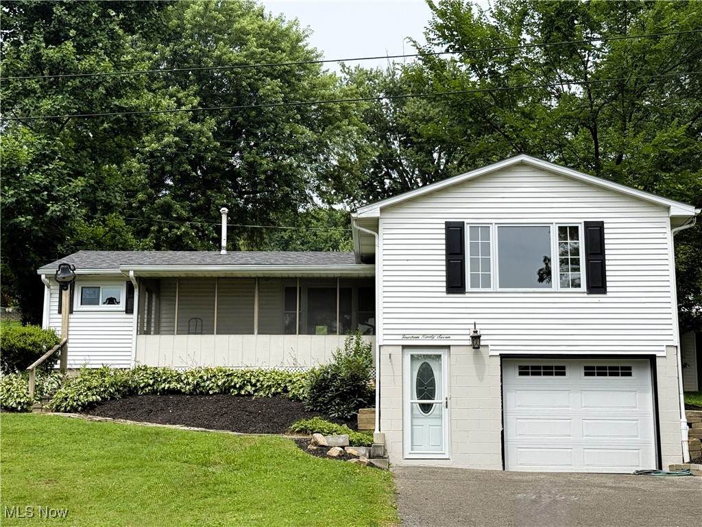 1497 Lake Front Drive - Photo 1