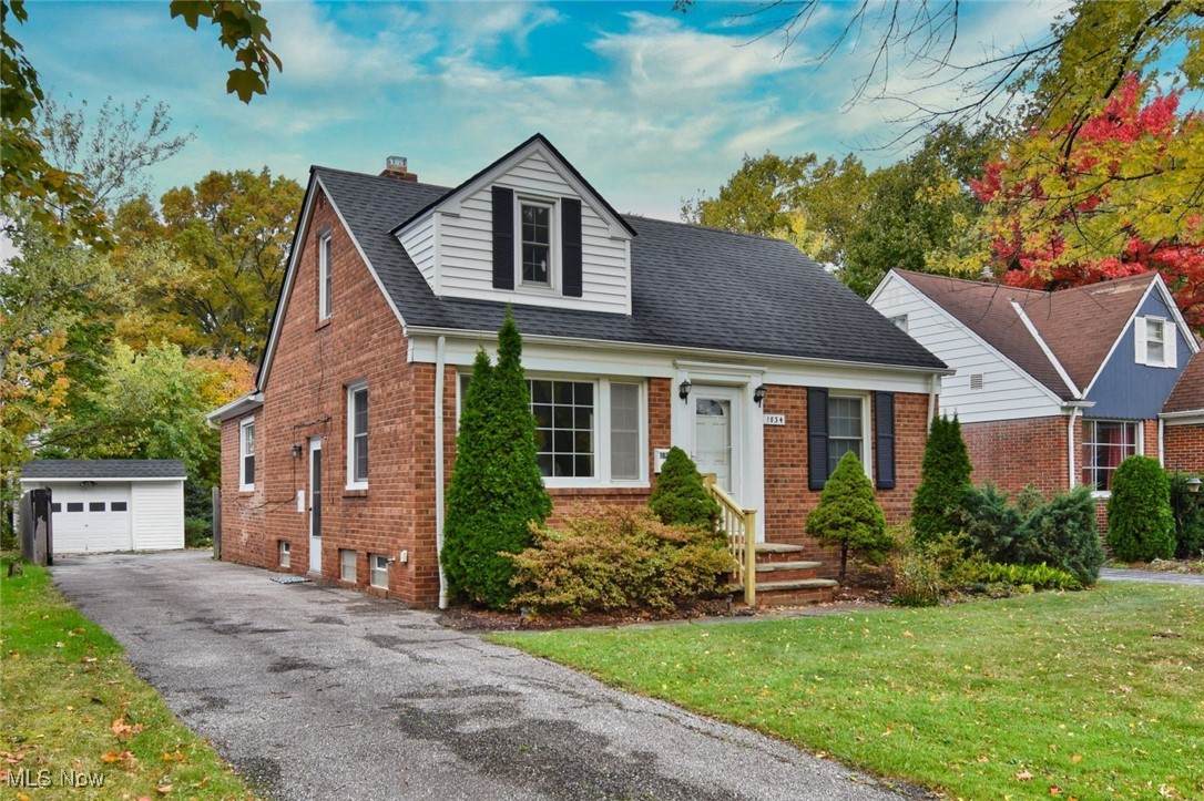 1834 Maywood Road - Photo 1