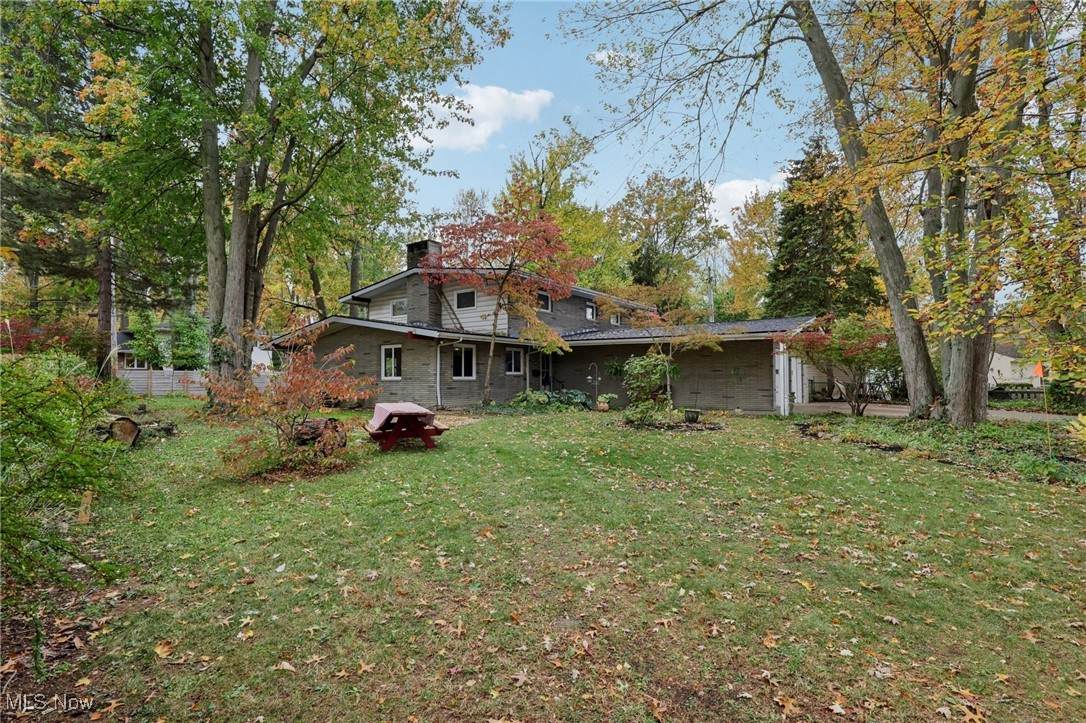 230 Glenview Drive - Photo 1