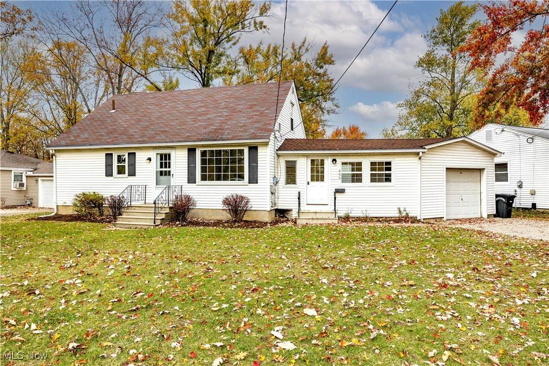 442 Hilliard Road - Photo 1